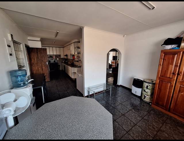 3 BEDROOM HOUSE FOR SALE IN VANDERBIJLPARK SE 6
